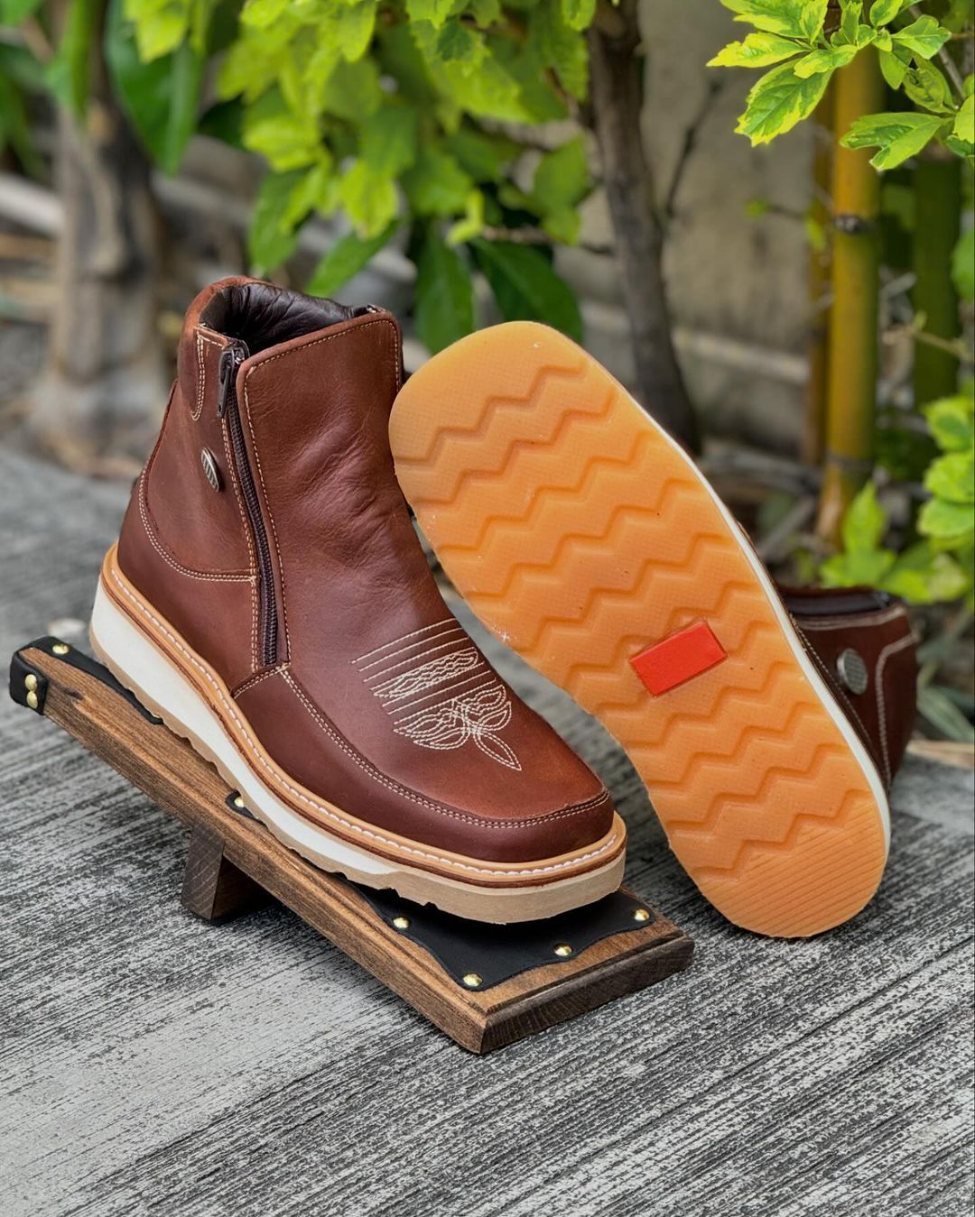 New Trend Cowhide Cowboy Boots