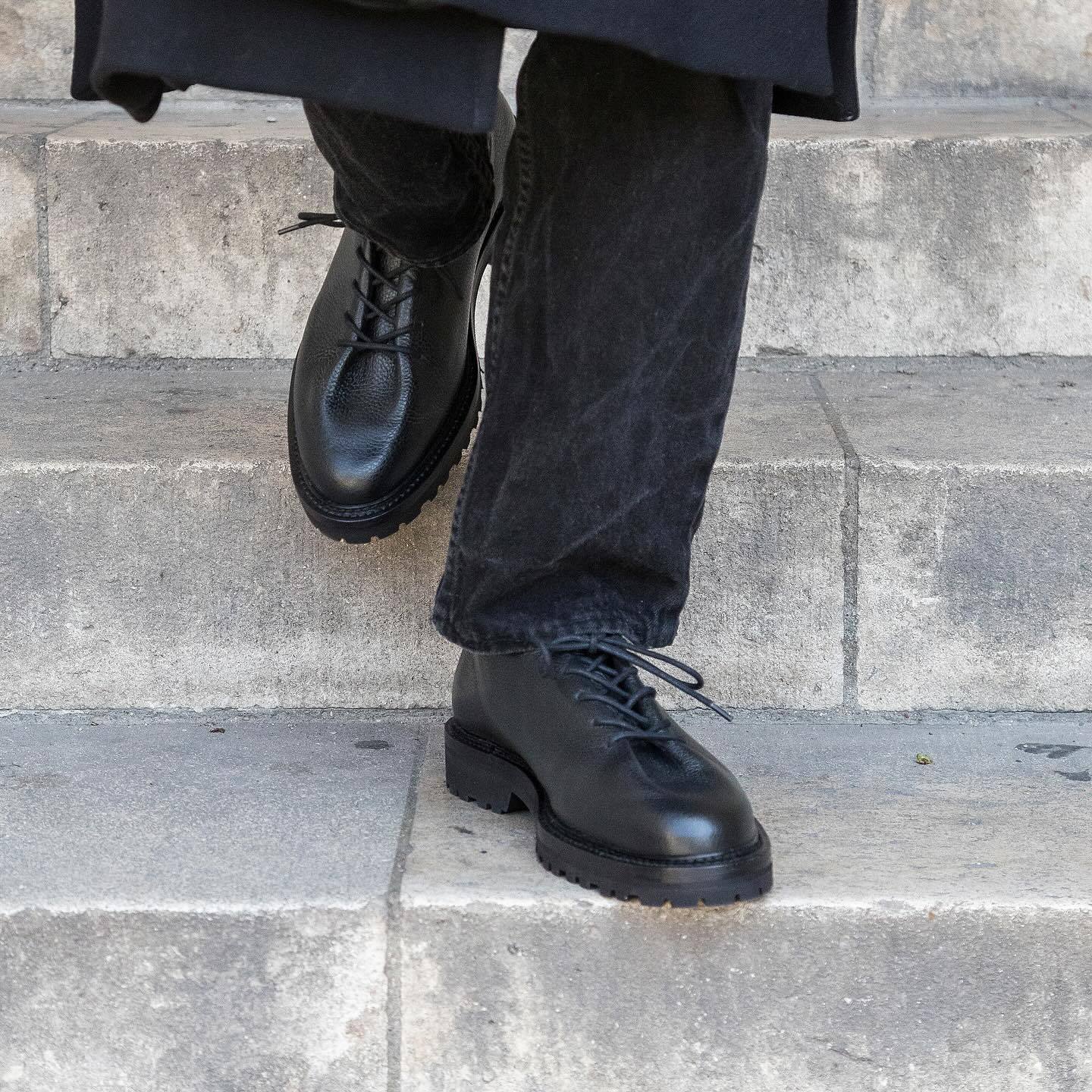 Pleatting Unique Light-weight boots
