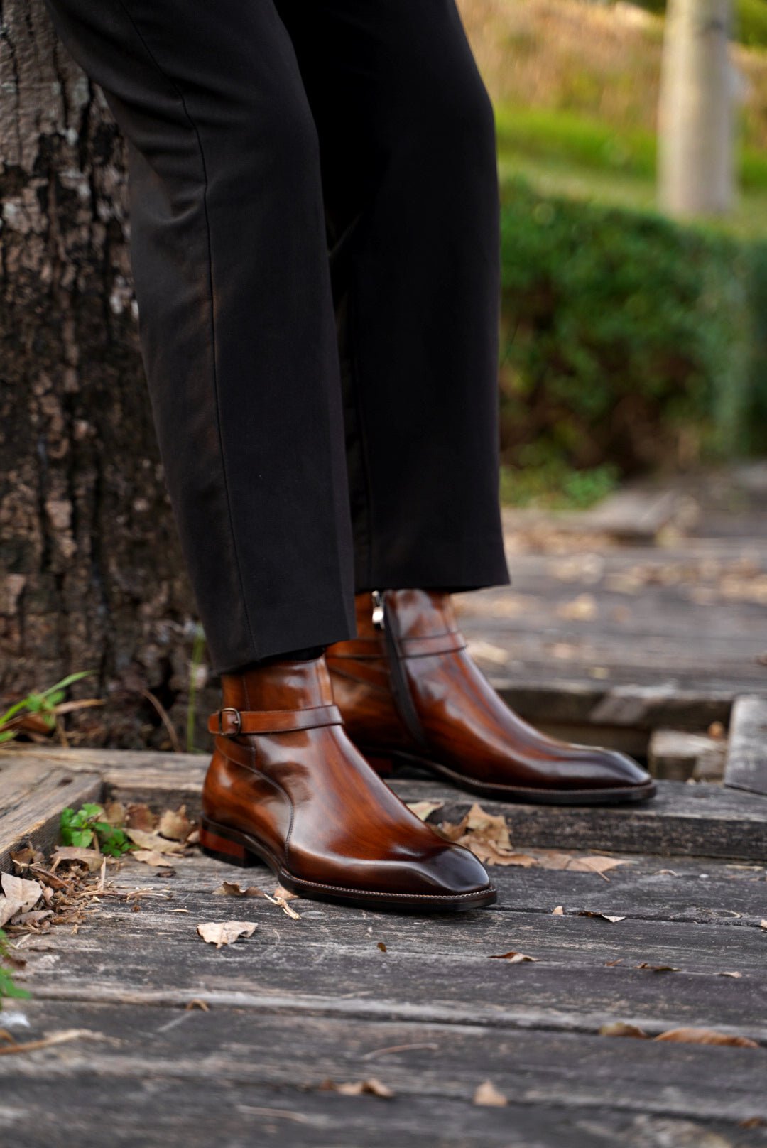 Men's Cowhide Chelsea Boots - Square Toe