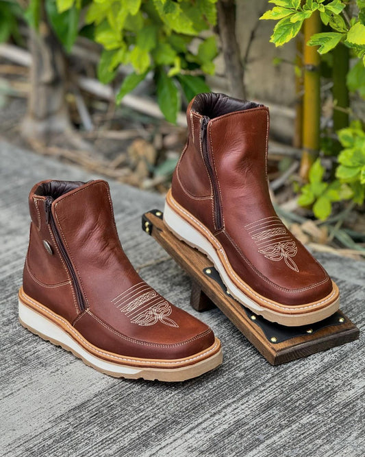 New Trend Cowhide Cowboy Boots
