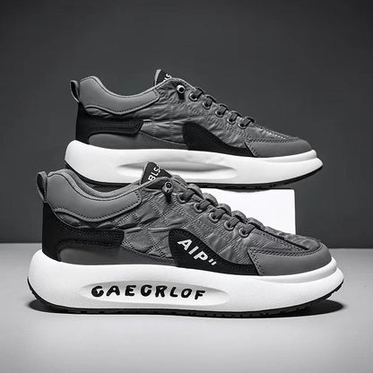 New trendy men's sports shoes